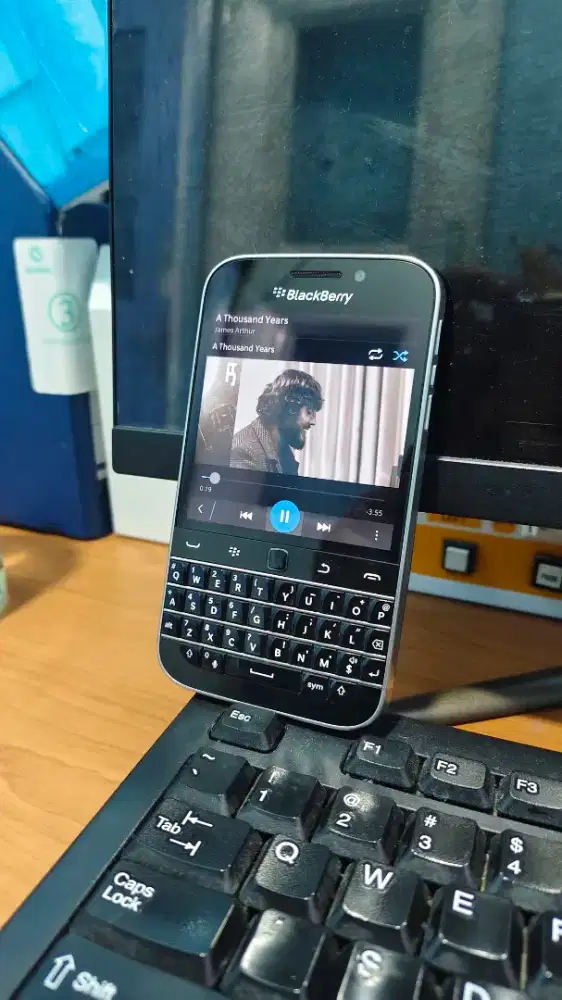 Blackberry Q20 Classic tag passport key 2 key one android
