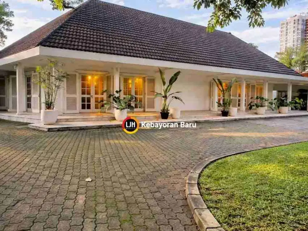 FOR SALE SELONG - KEBAYORAN BARU
RUMAH TERAWAT 1 LANTAI
ROW JALAN LEBAR & RINDANG