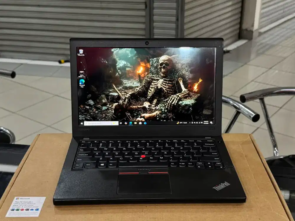 Laptop Lenovo Thinkpad x260 intel core i5-6200U RAM 8 GB/SSD 256 GB