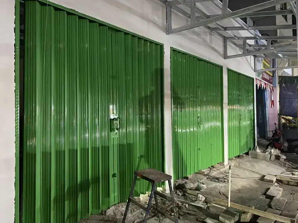 Folding gate rolling door