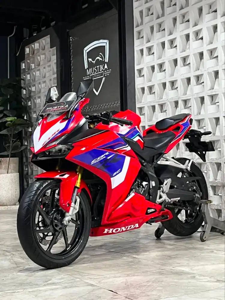 Tricolor‼️Honda CBR 250RR ABS SP QS 2022. KM 11rb.DANNY Mustika Malang