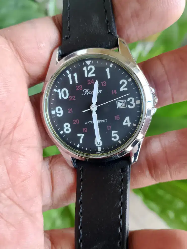 Jam tangan second