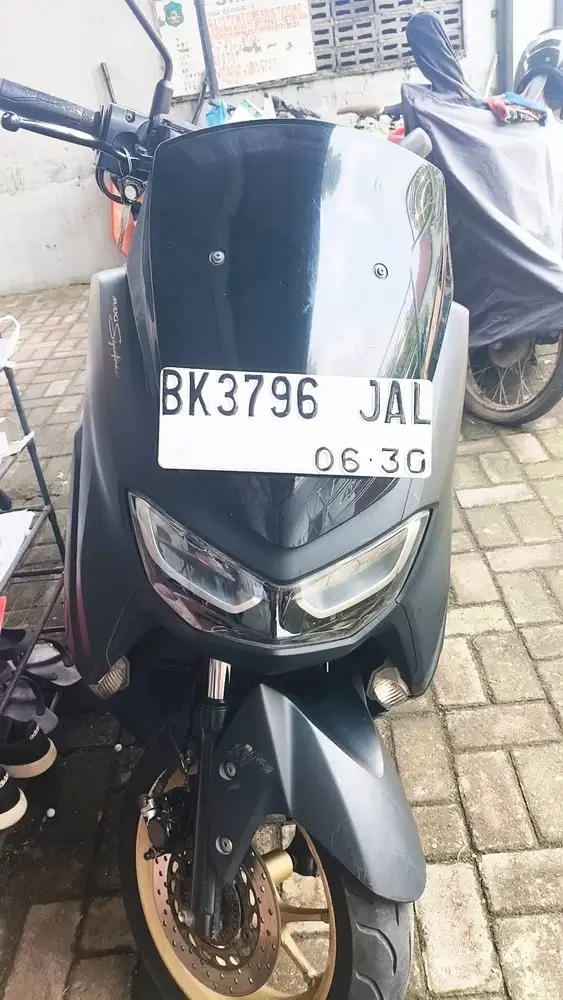 Nmax Hitam thn 2020  pakai kunci tangan 1