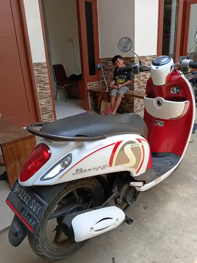 Scoopy fi 2013 lengkap, mesin sangat halus sekali, pajak of
