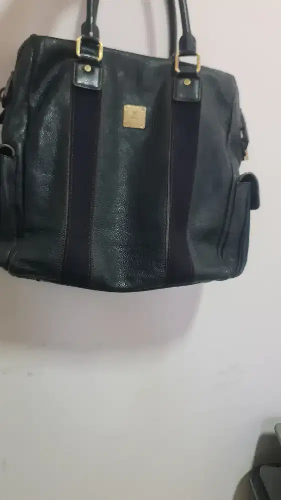 MCM Tas Authentic Kulit Halus dan Asli