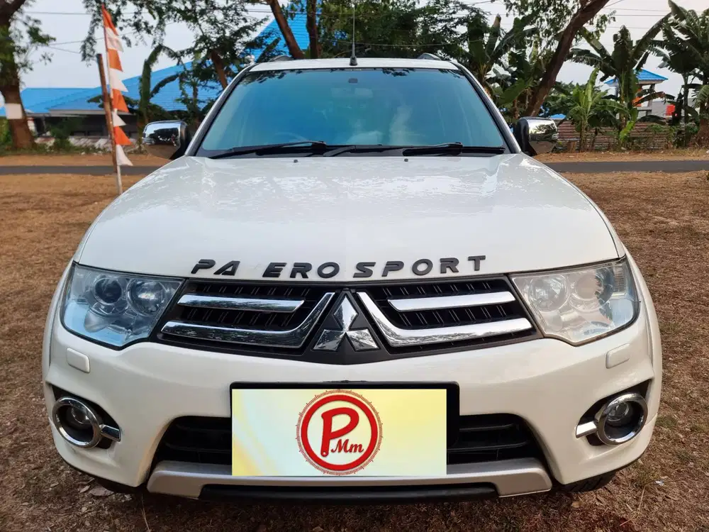 PAJERO SPORT DAKAR DIESEL MATIC 2015 2014 ORISINIL MULUS KM LOW BAGUS