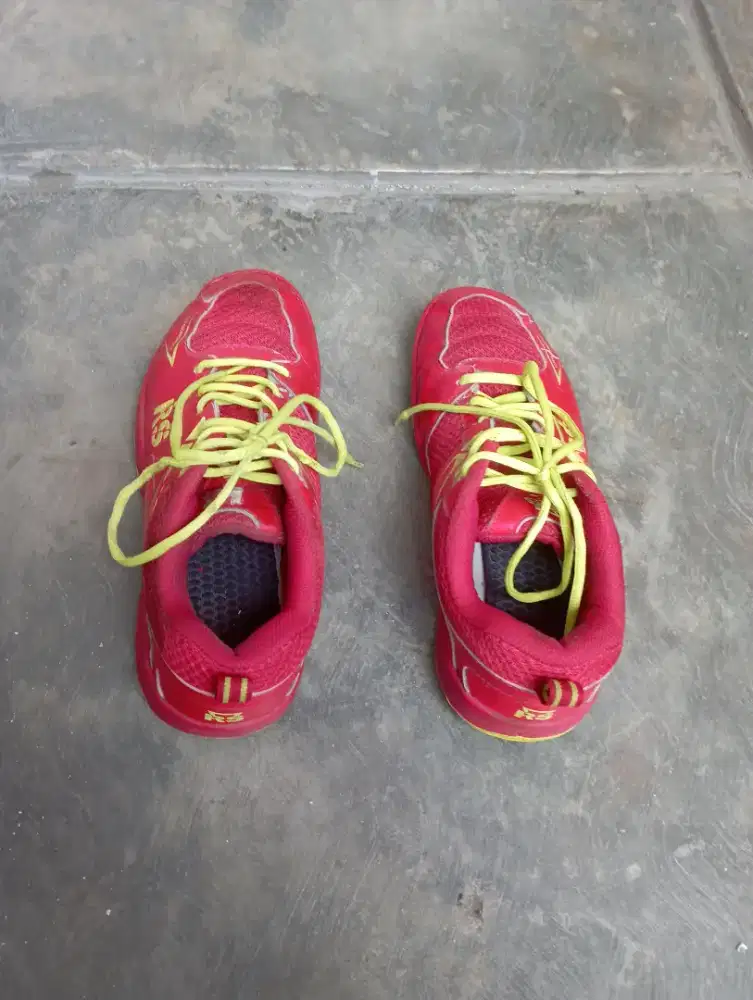 Sepatu Badminton RS