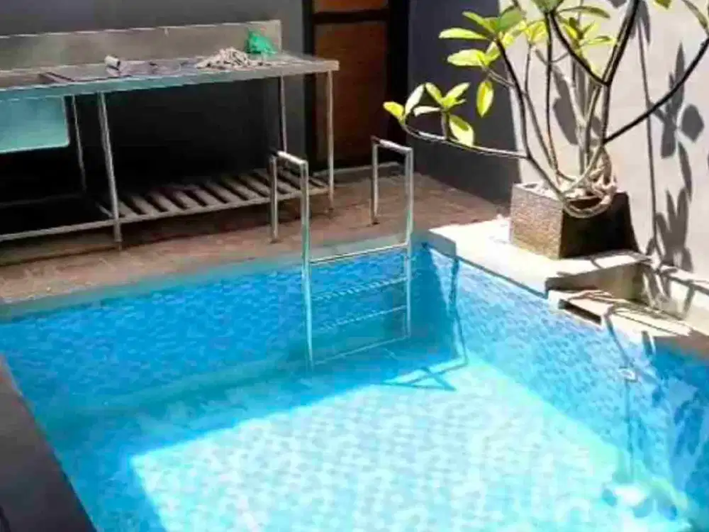 Ada 2 unit disewakan  furnish ada kolam renang