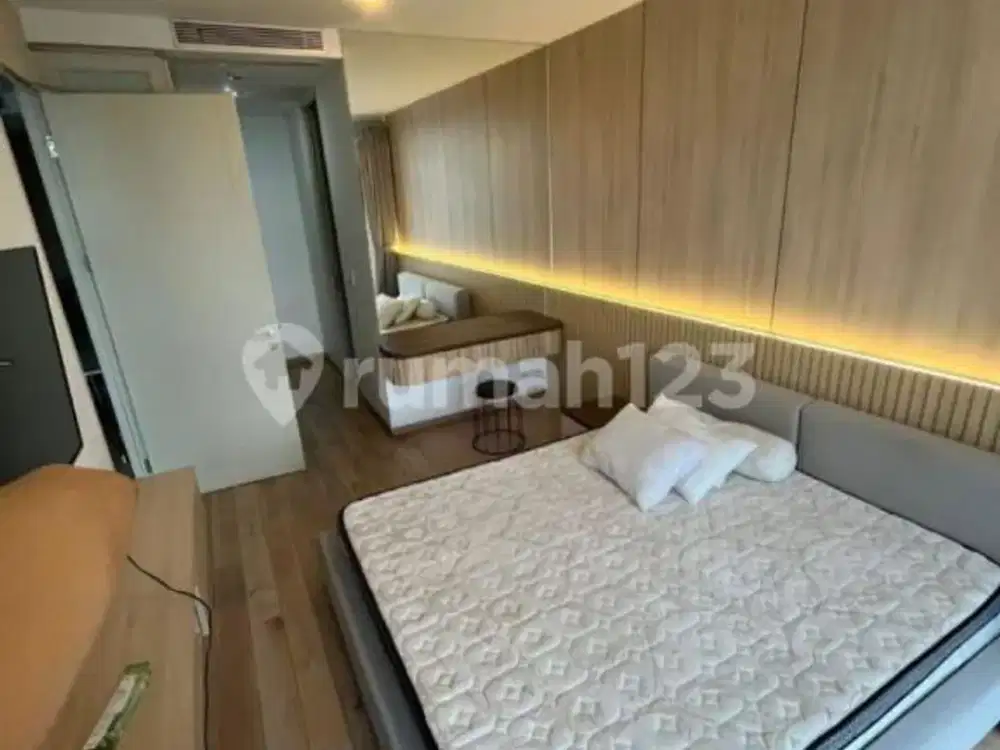 Dijual / Disewa Apartemen Premium 3Br Lantai Sedang di Apartemen Izzara, Jakarta Selatan