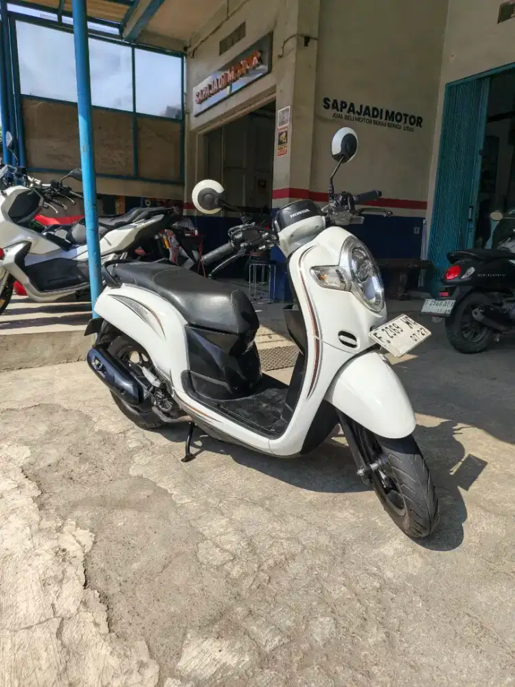 HONDA SCOOPY STYLISH ESP 2017