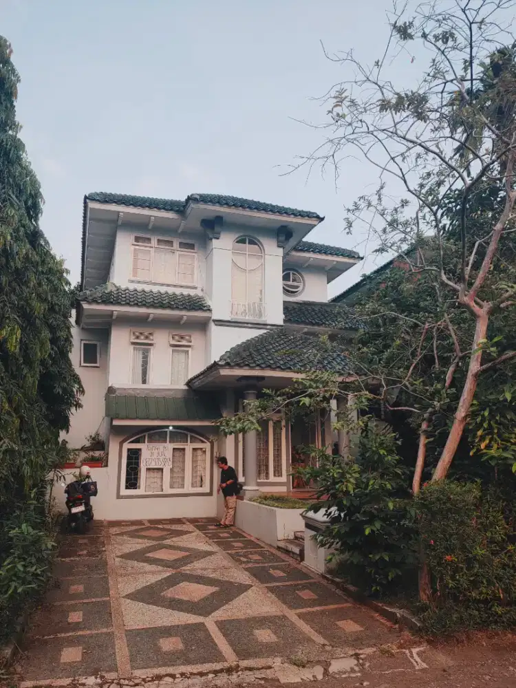 Rumah vintage terawat