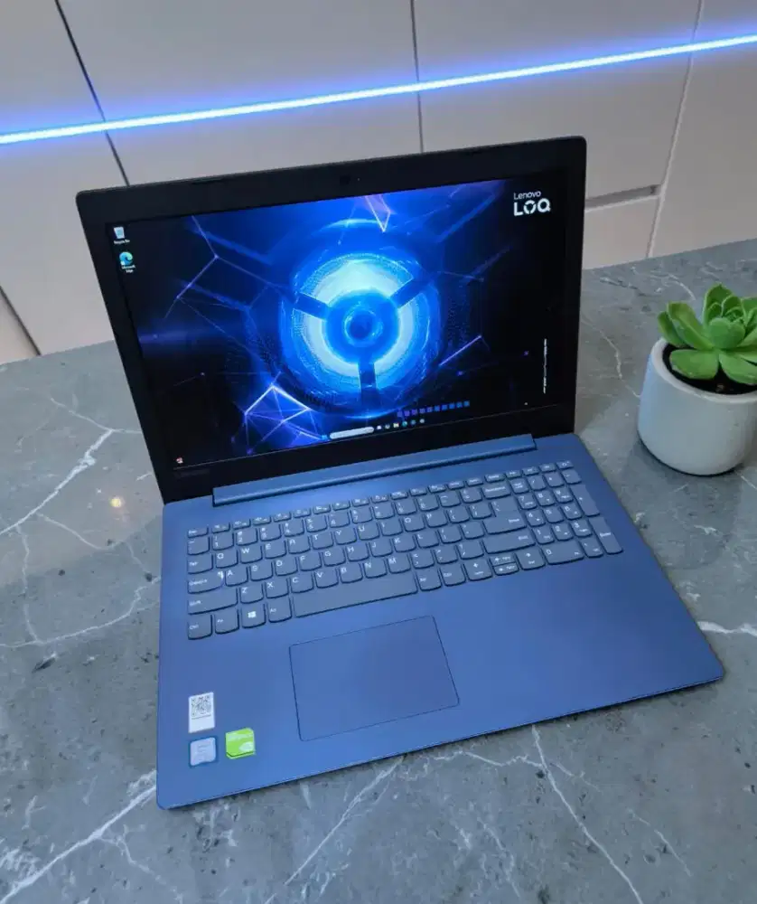 Lenovo Ideapad 15IKB Blue Edition SLIM[Core i7/RAM 8GB/SSD/VGA NVIDIA