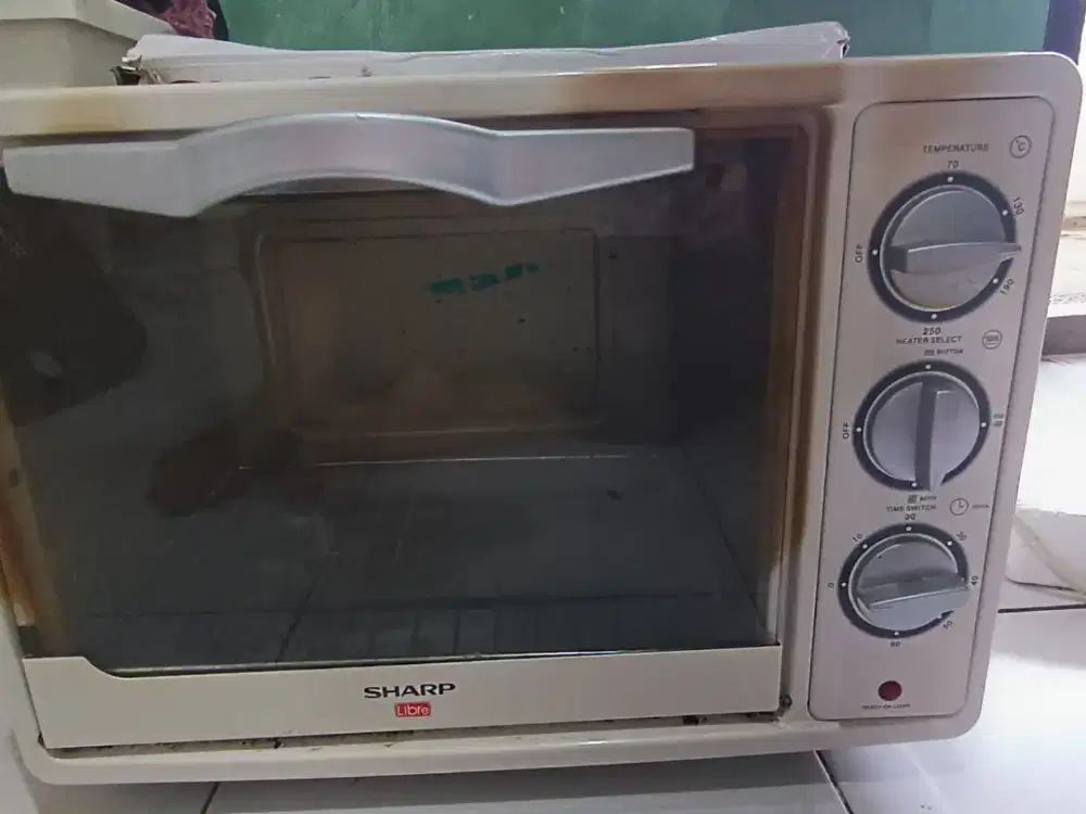 Oven liatrik sharp