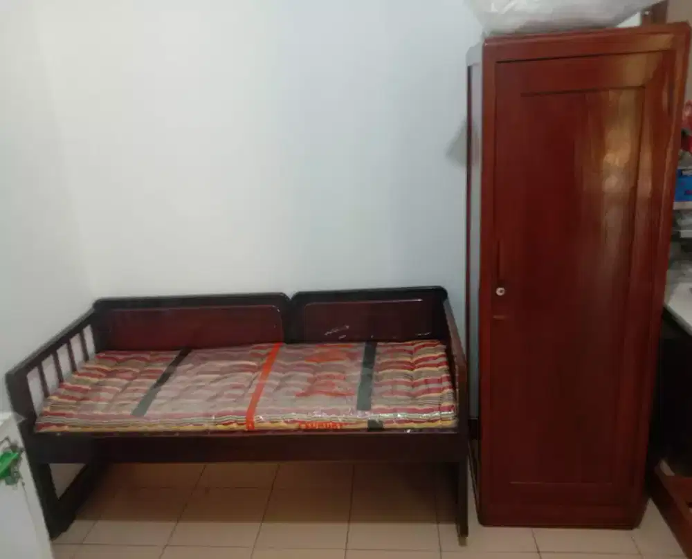 DIPAN DAN LEMARI JATI ASLI