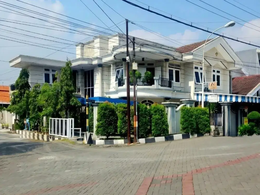 Rumah Sutorejo Timur Row jalan 4 mobil Strategis