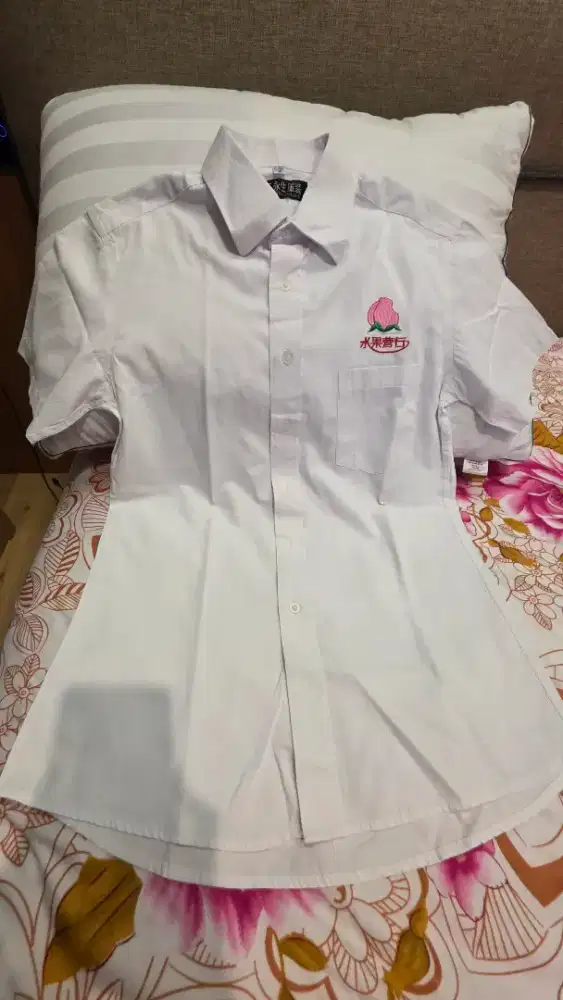 Top kemeja putih cantik