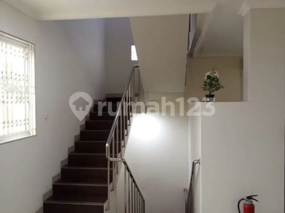 Dijual Ruko Gandeng di Taman Aries Jakarta Barat
