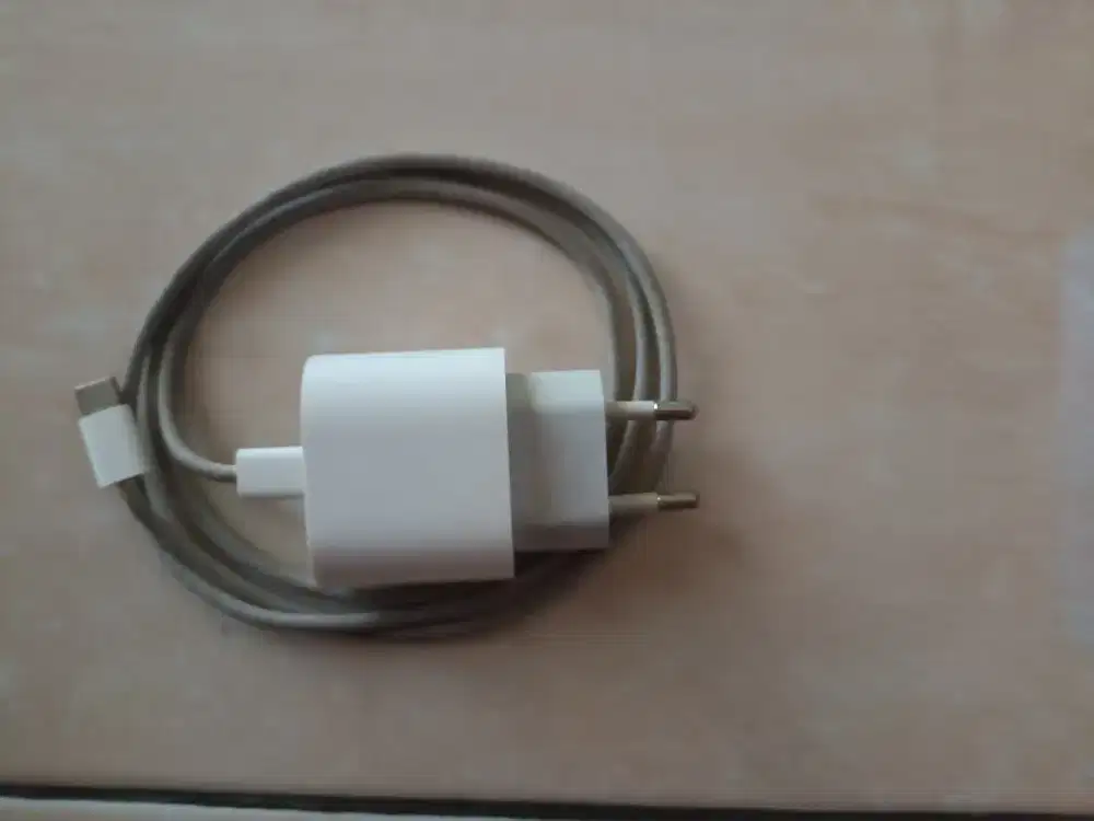 Charger original iphone 15