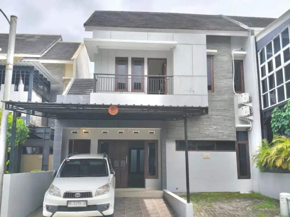 Rumah 2 Lantai dalam Perumahan Eksklusif Blok O
