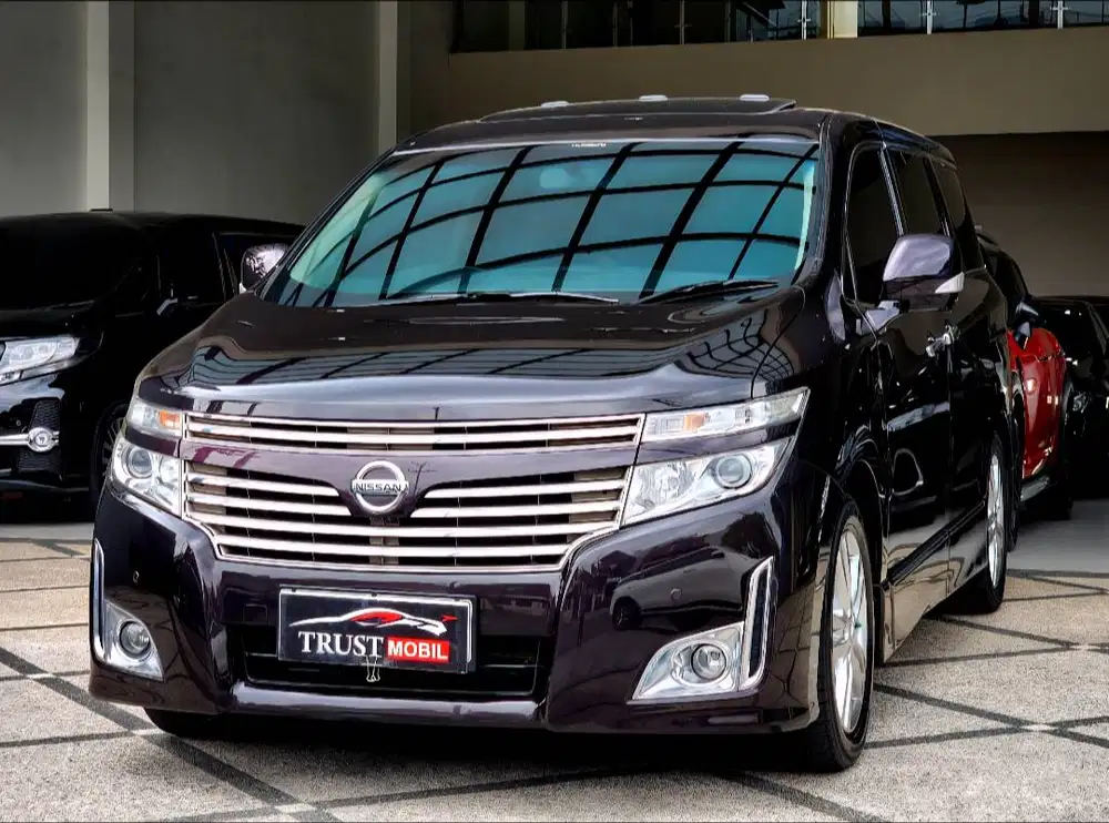 KM 60 RB ANTIK! NISSAN ELGRAND 2.500 HWS FULL SPEC CBU 2010 UNGU MET