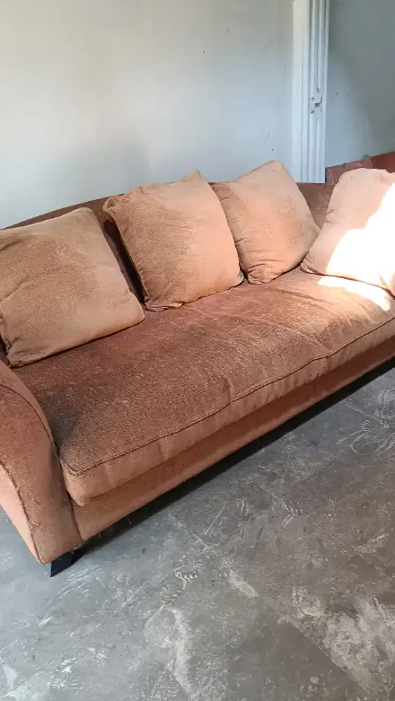 Sofa 3 seater plus bantal