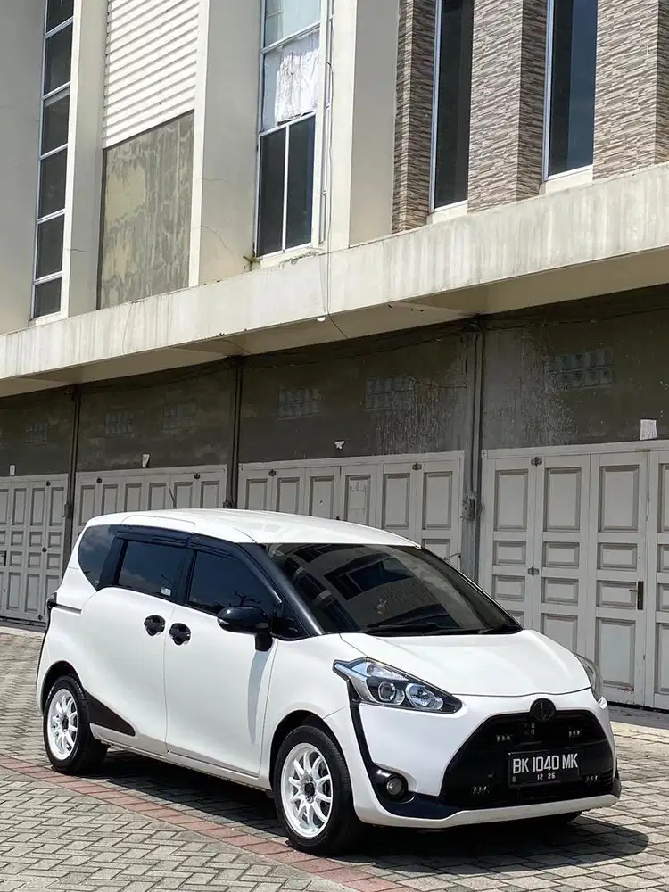 Toyota Sienta 1.5 E 2016 Manual