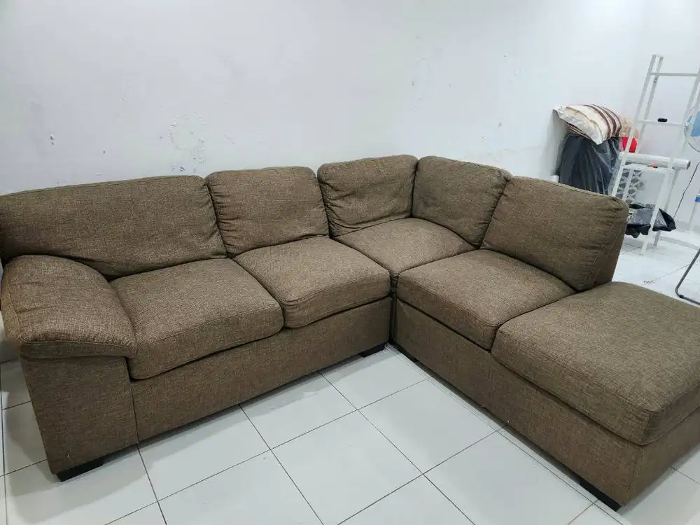 DIJUAL RUGI BU SOFA CORNER INFORMA PRELOVED 3+2 SEATER
