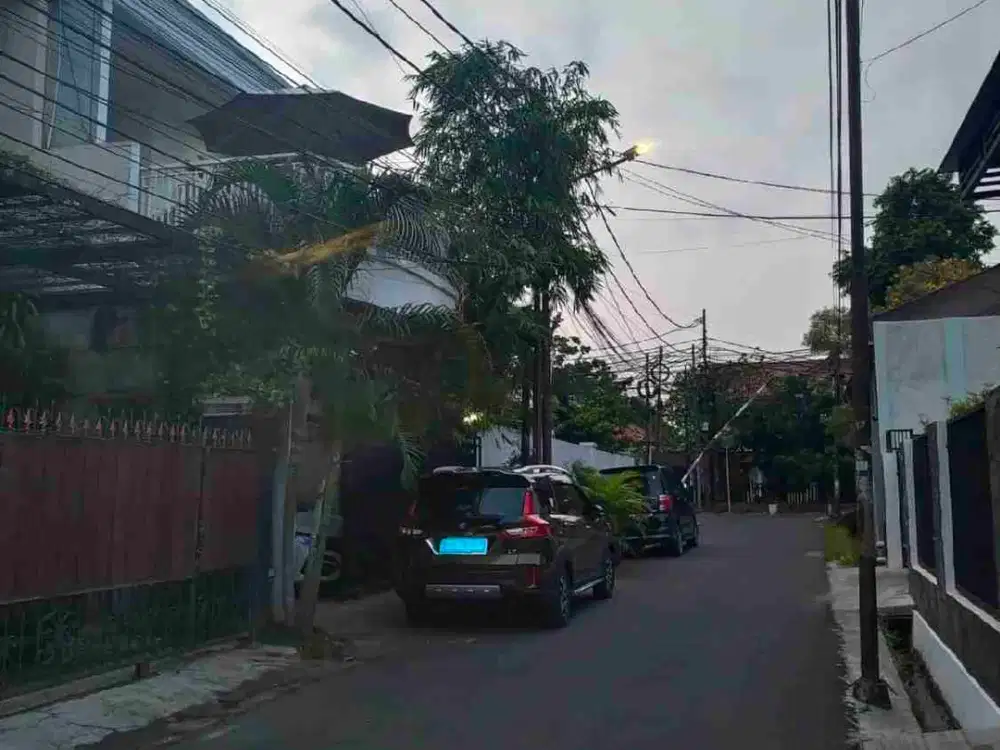 Rumah Murah 2,6 M di kalibata pancoran 2 lantai strategis akses 2 mobil dekat tol pancoran dan simatupang jaksel