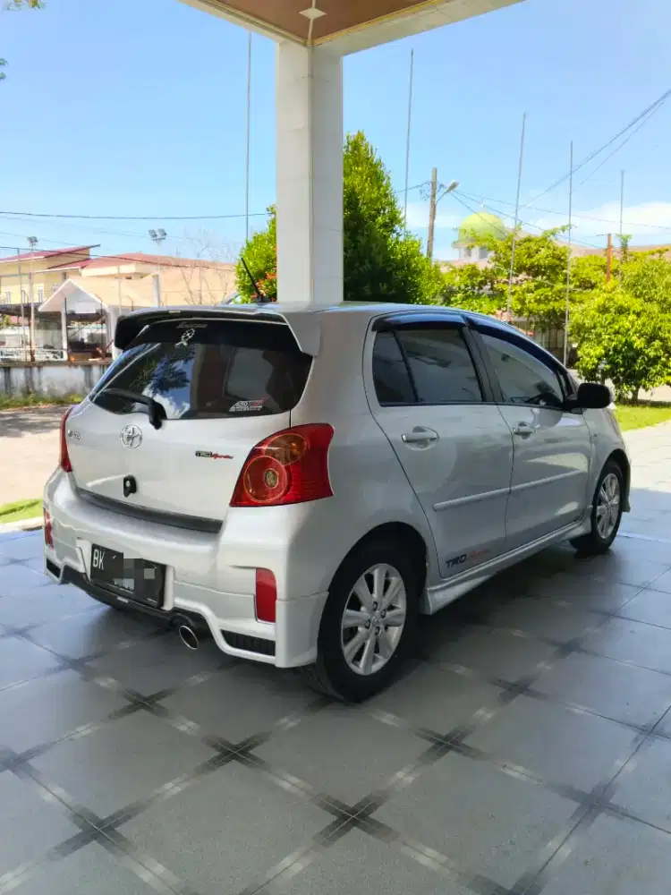 Toyota yaris S TRD