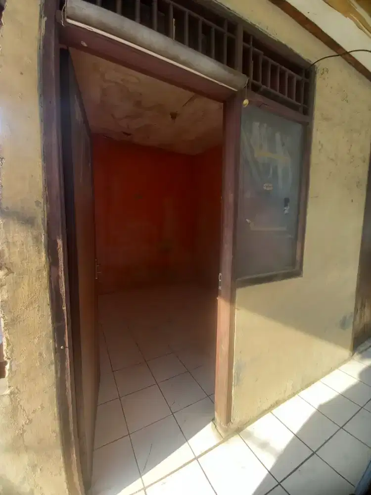KAMAR KONTRAKAN LANTAI 2 BEBAS LISTRIK & AIR