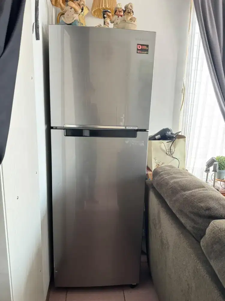 kulkas Samsung 2 pintu dijual cepat