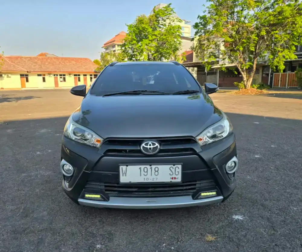 Toyota Yaris Heykers matic at 2017 1.5cc