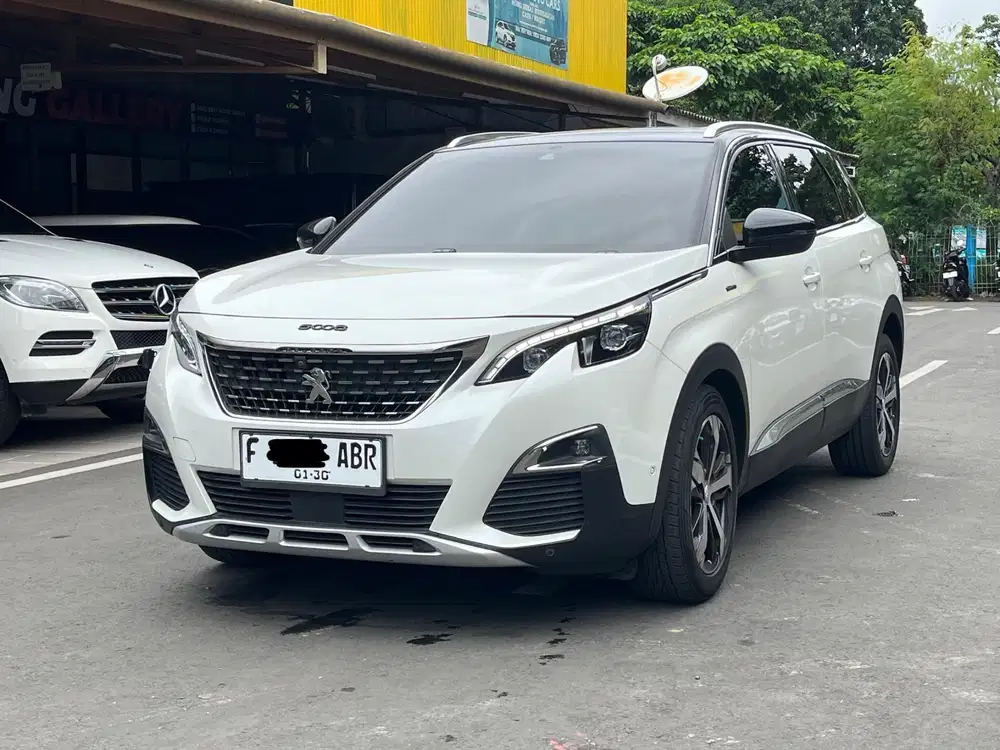 PEUGEOT 5008 AT PUTIH 2019 PEMAKAIAN 2020