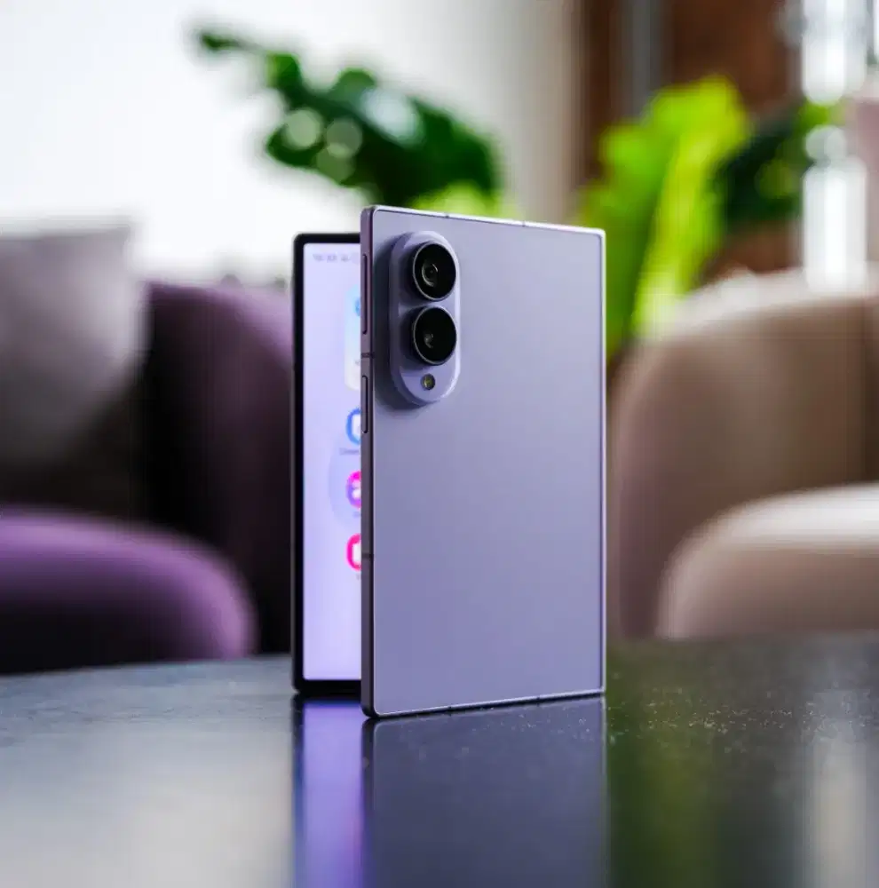 Samsung galaxy z fold 8 wide
