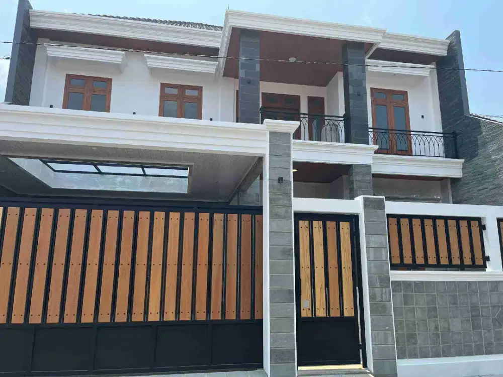 rumah mewah dekat exit tol solo kota dekat Manahan Solo