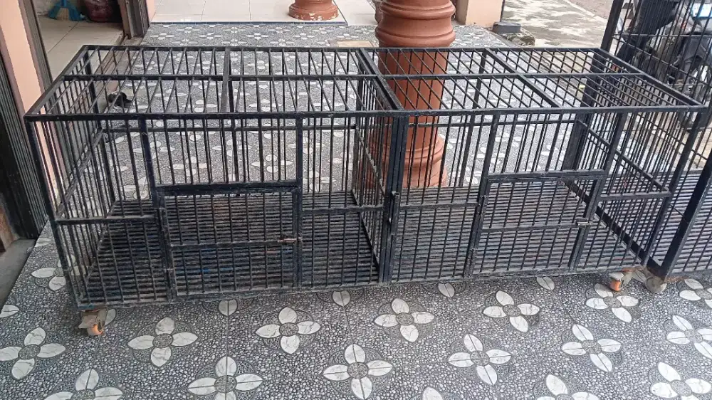 Kandang besi 2 pintu