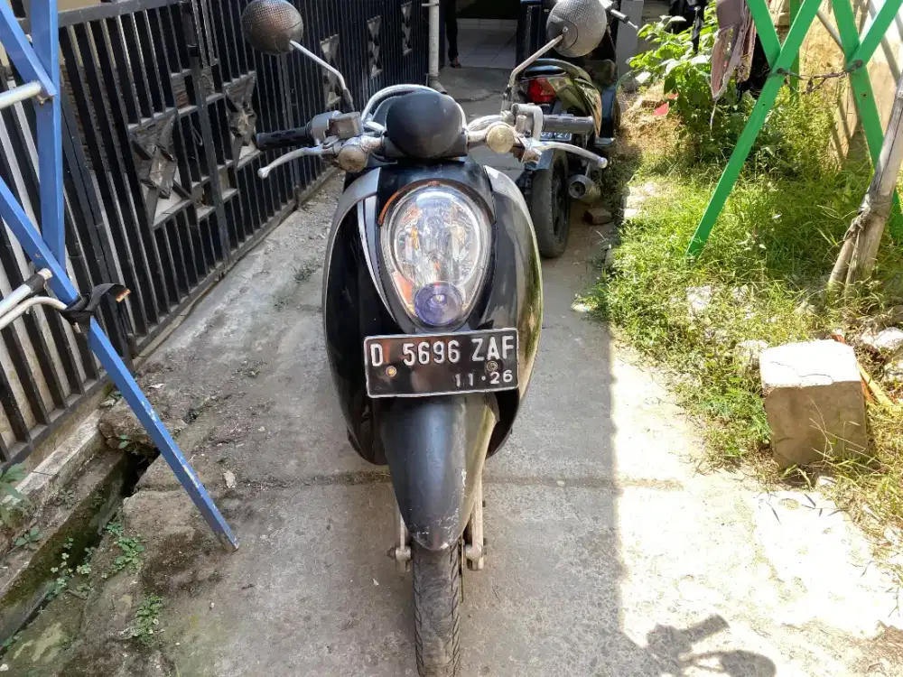 Dijual honda scoopy thn 2011.