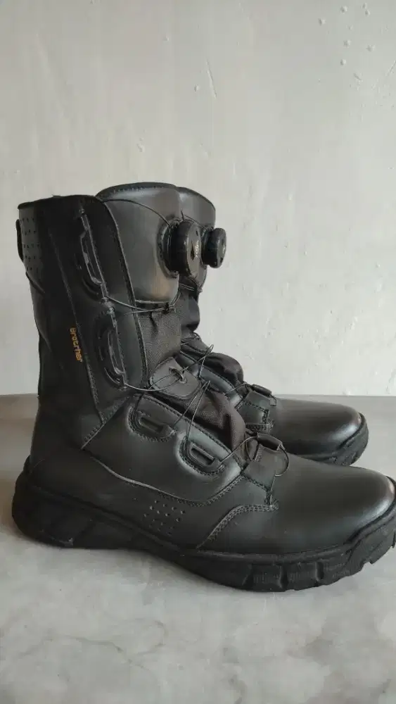 sepatu boot , merk brother, size 40, hitam
