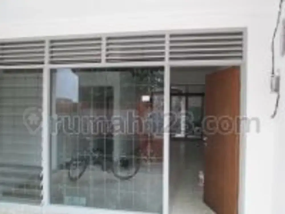 Disewakan rumah cawang dekat sekolah penabur dan RS PON