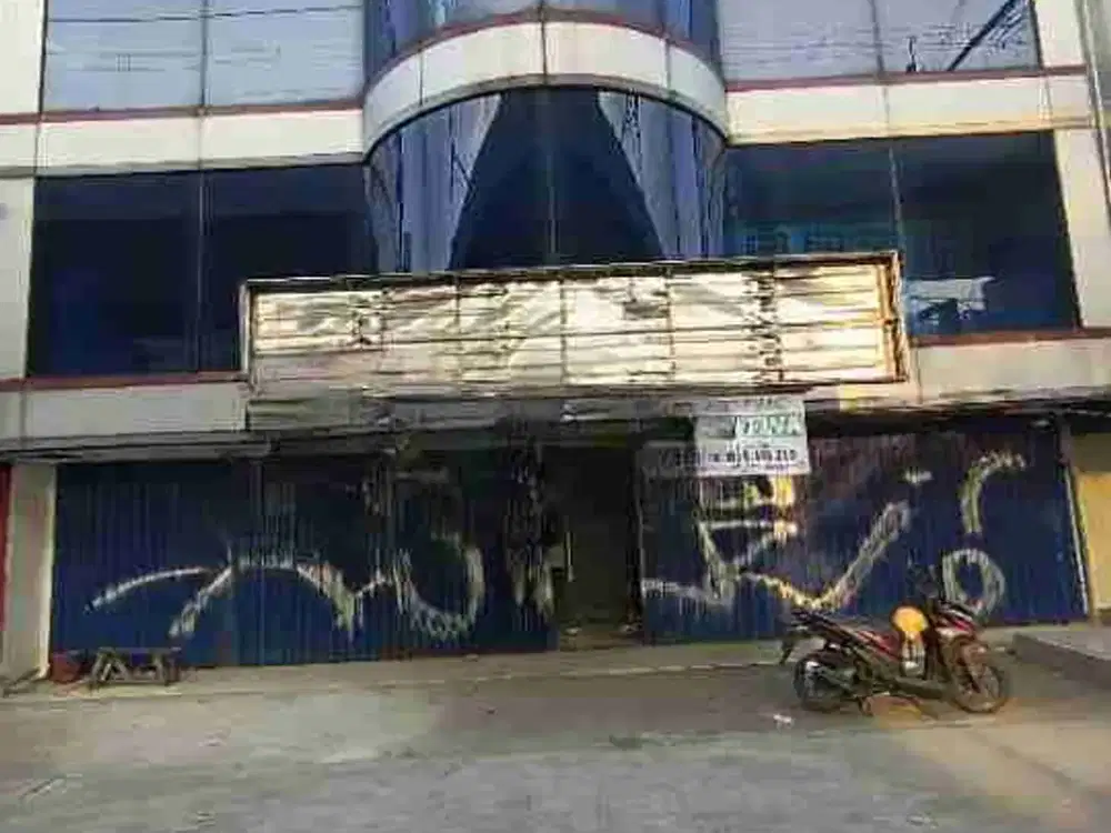 Disewakan Ruko Gandeng Tiga di Fatmawati, Jakarta Selatan