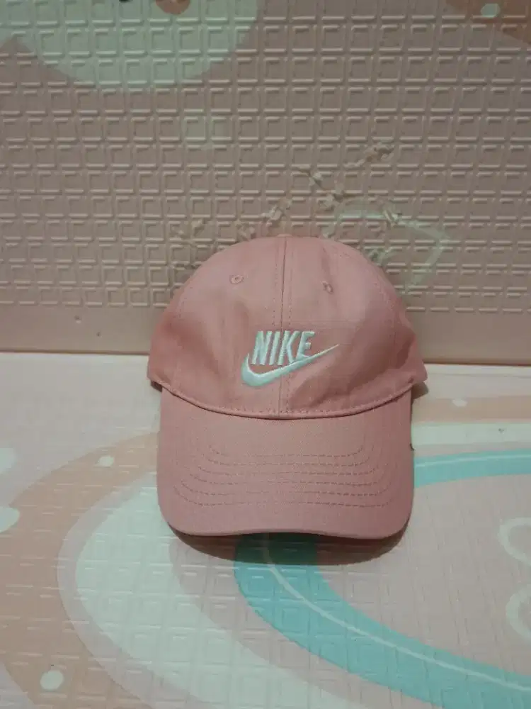 Topi wanita dan pria
