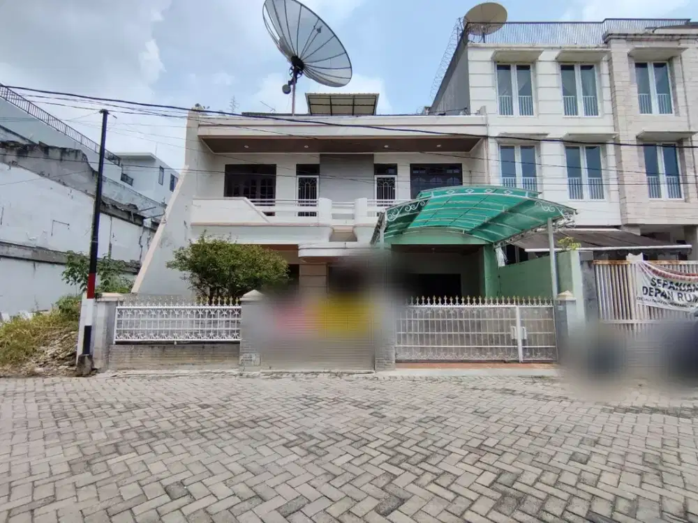 Dijual Villa Mewah Komplek Taman Polonia Medan