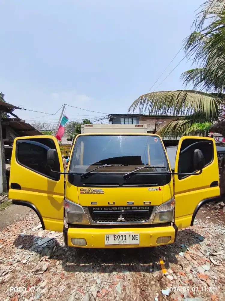 MITSUBISHI CANTER ENGKEL LONG SASIS BOX TAHUN 2013