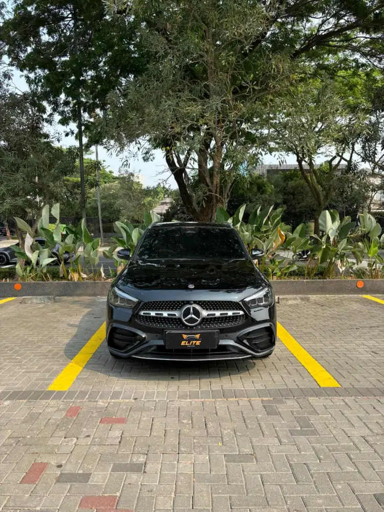 Mercedes Benz GLA 200 AMG 2024