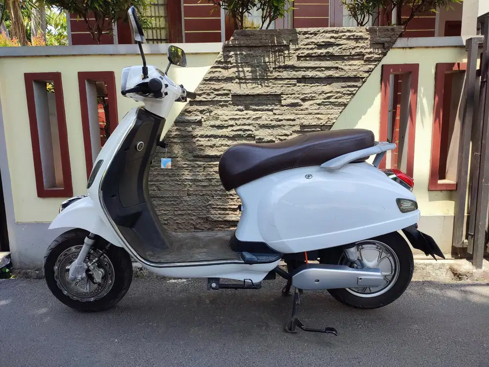 #JUAL MOTOR LISTRIK UWINFLY T3 TAHUN 2022 ADA SURAT