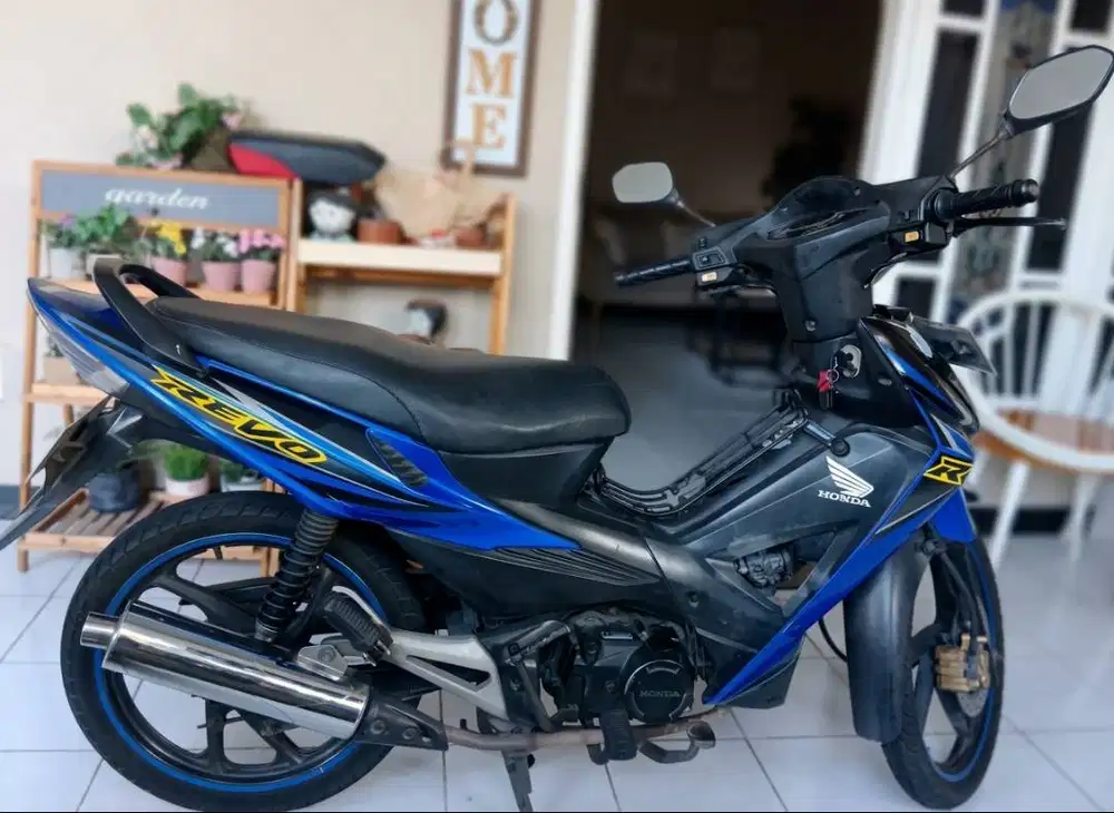 Honda Revo 100cc 2008 Lancip Original Kondisi Super Rawatan Siap Pakai