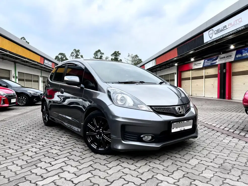 TDP 5 JT HONDA JAZZ RS GE8 AT 2013 LAST PRODUKSI BEFORE GK5 STEEL GREY