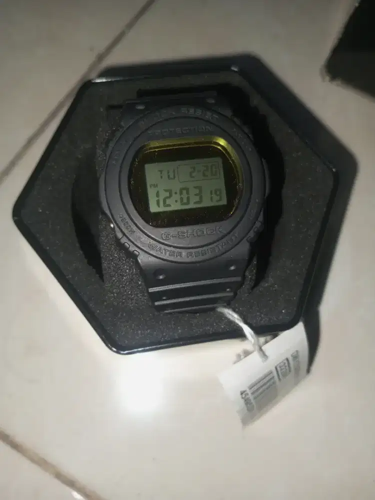 Jam tangan Casio G-SHOCK DW-5700BBMB-1