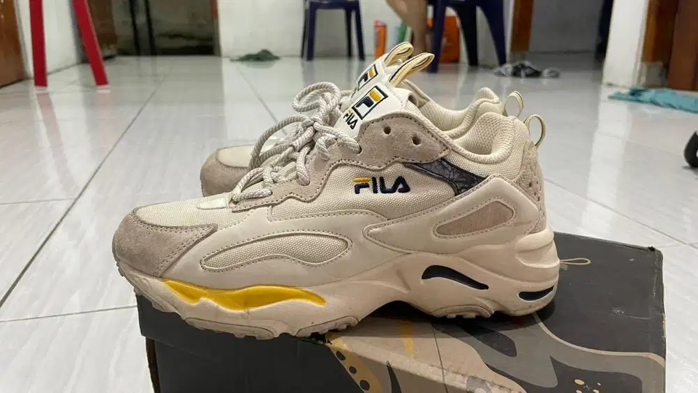 Sepatu Fila Ray Tracer Unisex