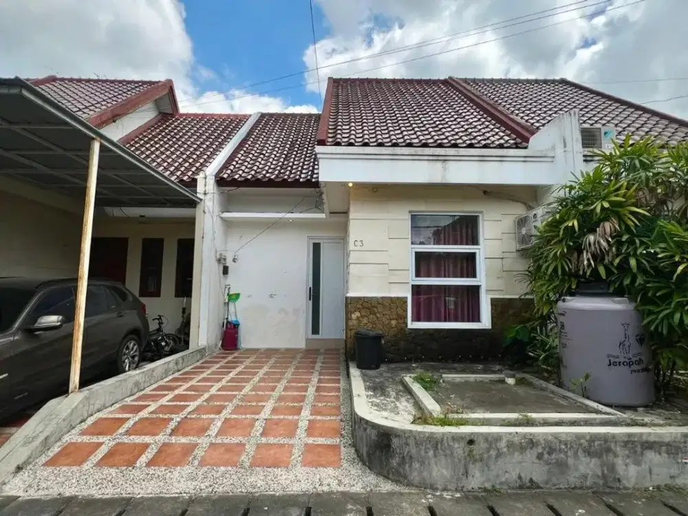 Villa Freehold 2 Kamar Tidur dengan Private Pool Dijual di Kerobokan